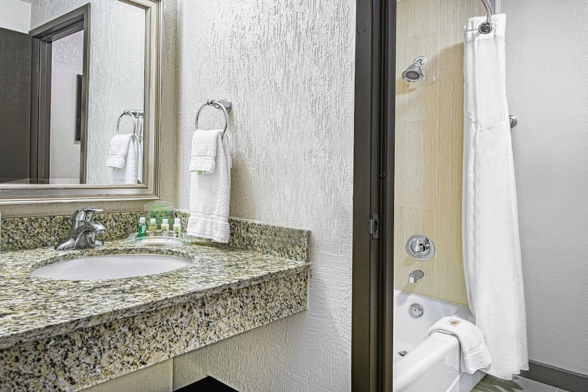 Bathroom | Hair dryer, towels