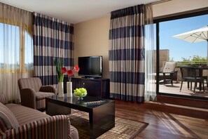Suite | Living area | LCD TV