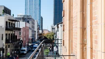 Phòng Deluxe, ban công (24/7 Front Desk) | Quang cảnh ban công