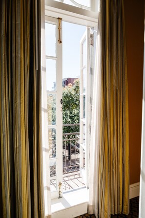 Comfort Room, 2 Queen Beds (Self Check-in with Virtual Front Desk)