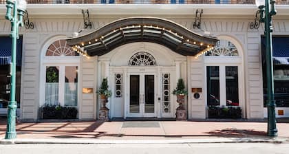 The Lafayette New Orleans By Kasa Living