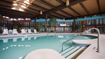Crossroads Hotel and Event Center