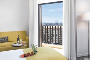 Executive Premium Double or Twin Room, Balcony | Minibar, in-room safe, desk, laptop workspace