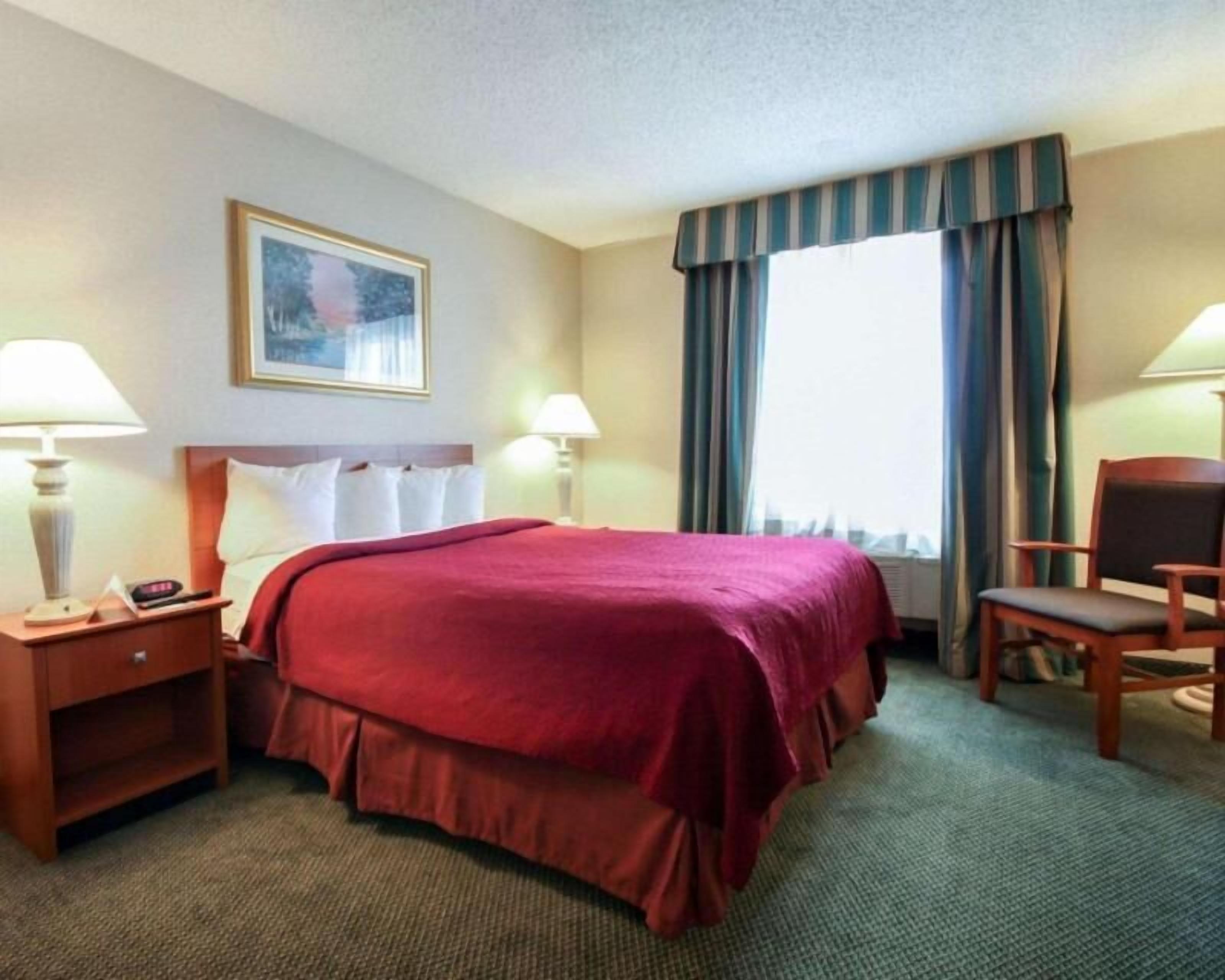 In-room safe, desk, iron/ironing board, free WiFi