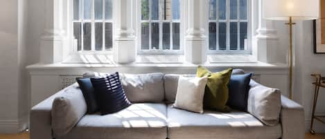 Sala de estar en el lobby