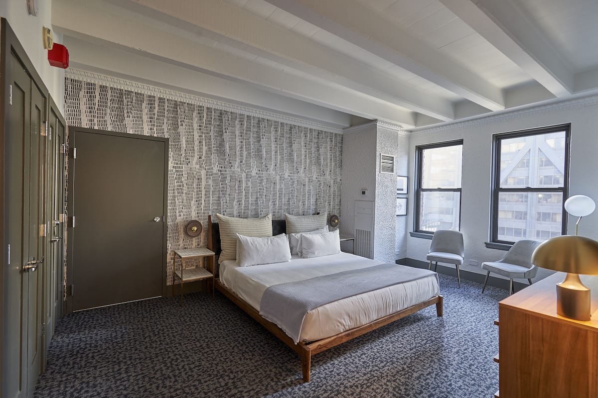 1 bedroom, premium bedding, down comforters, in-room safe