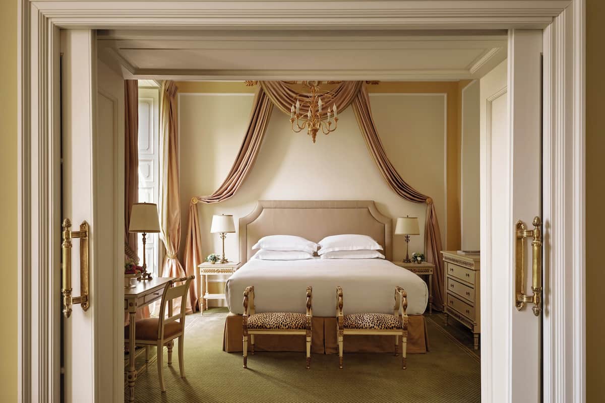 junior suite, garden view (exclusive) | 1 bedroom, hypo-allergenic bedding, down duvets, minibar