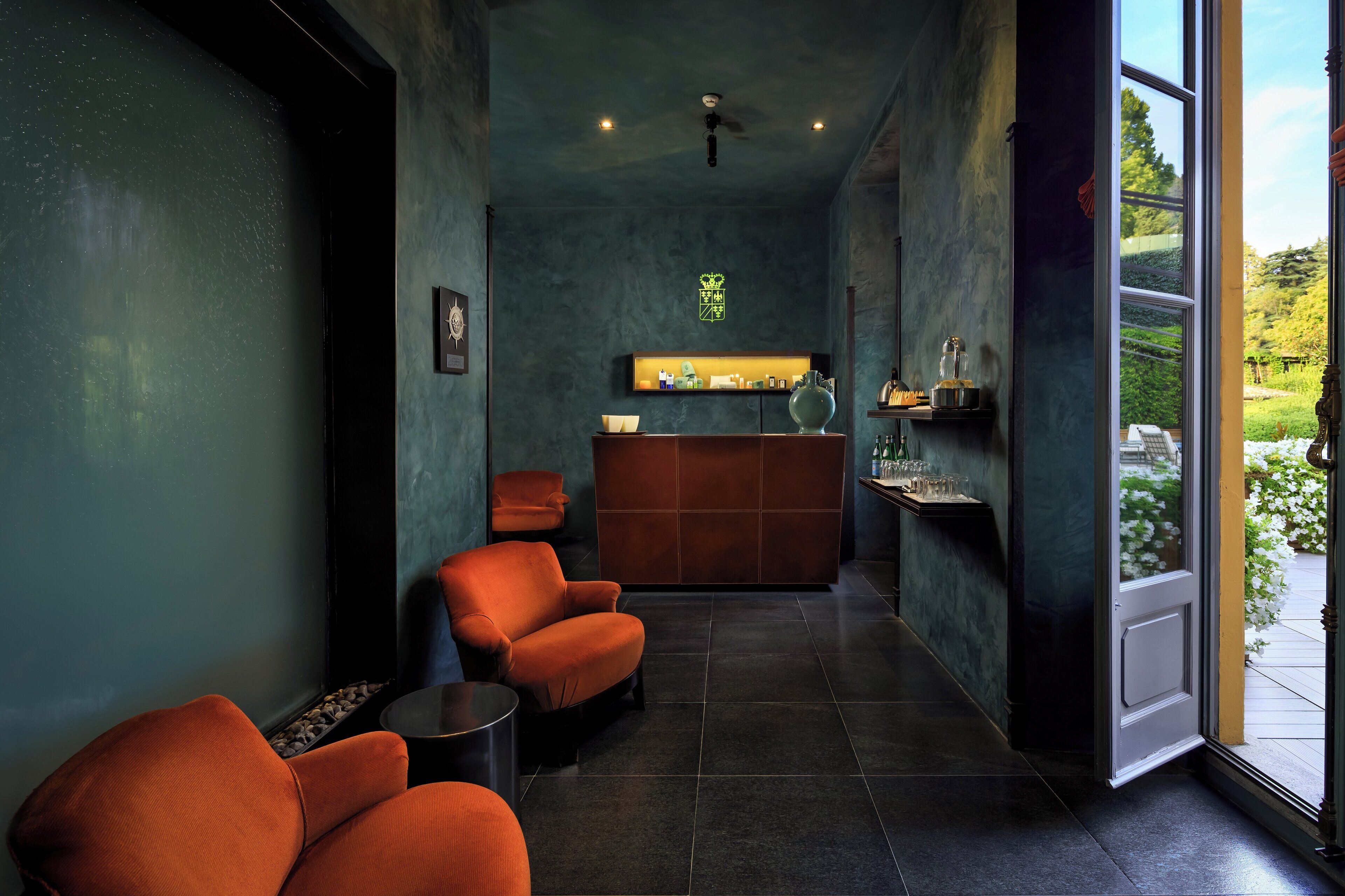 sauna, hot tub, turkish bath/hammam, body treatments, facials