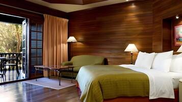 Minibar, in-room safe, desk, blackout drapes