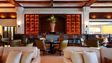 Breakfast, dinner served; international cuisine, garden views