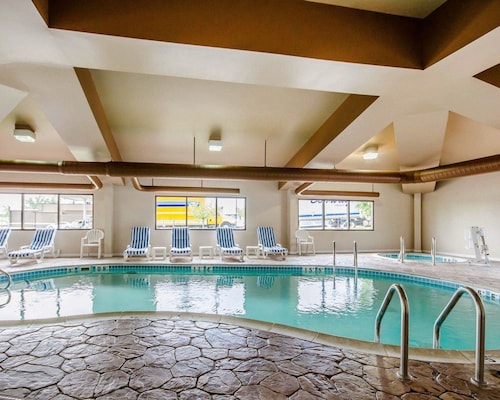 Comfort Suites Louisville East