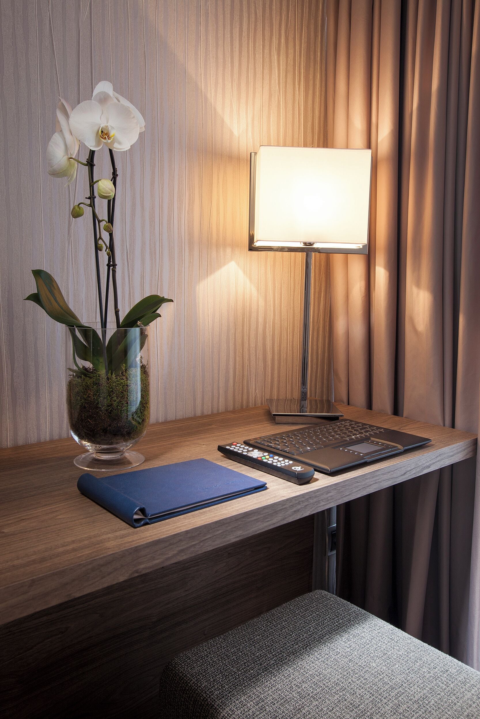 comfort single room | premium bedding, minibar, in-room safe, individually furnished