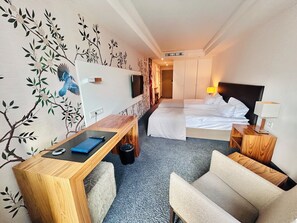 Standard Twin Room | Premium bedding, minibar, in-room safe, individually furnished