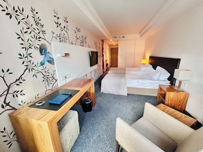 Standard Twin Room | Hypo-allergenic bedding, minibar, in-room safe, individually furnished