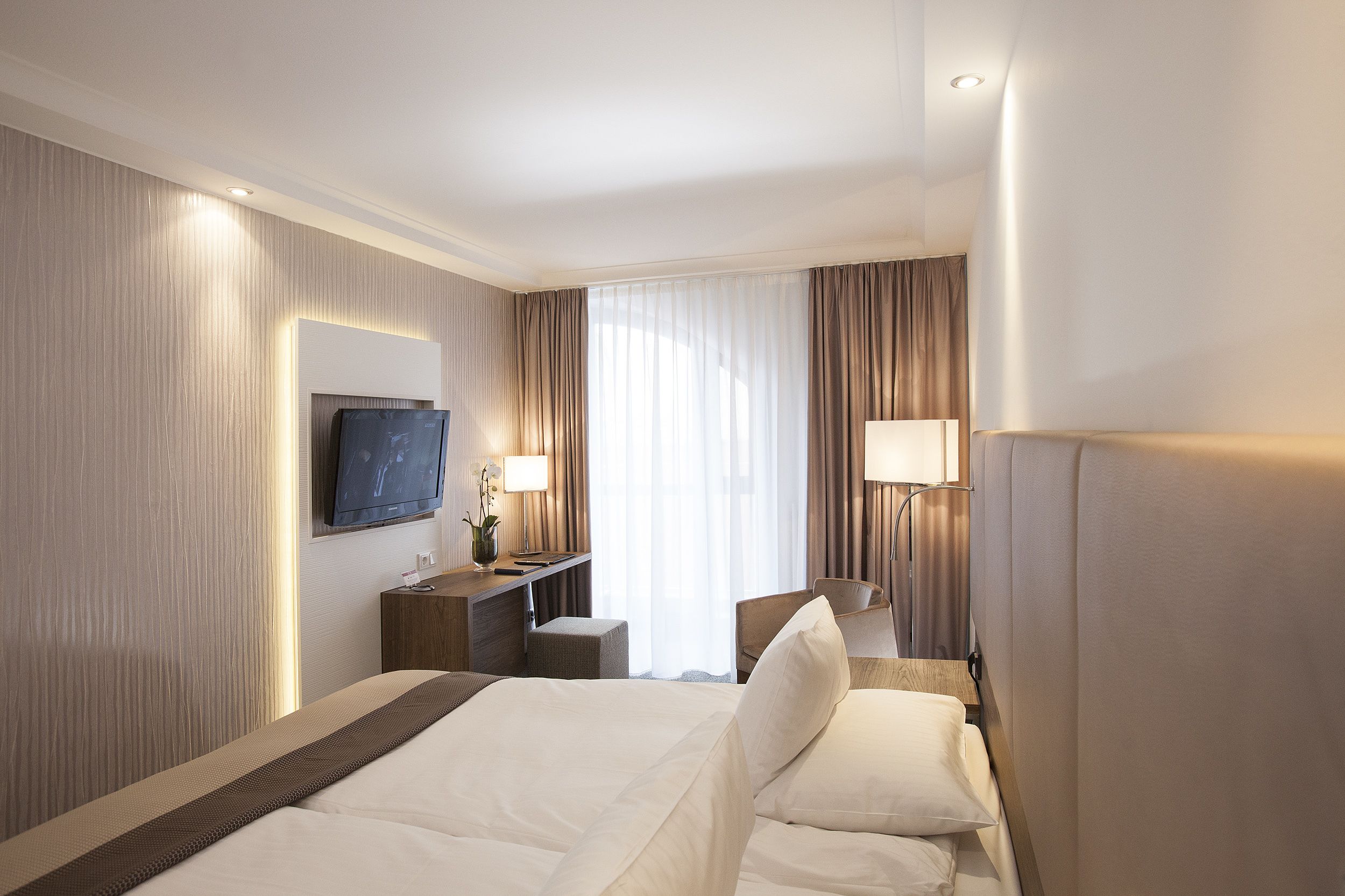 premium bedding, minibar, in-room safe, individually furnished