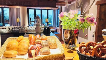 Tägliches inbegriffenes Frühstücksbuffet