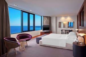 Premium bedding, minibar, in-room safe, desk