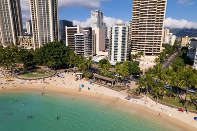 Waikiki Circle Hotel