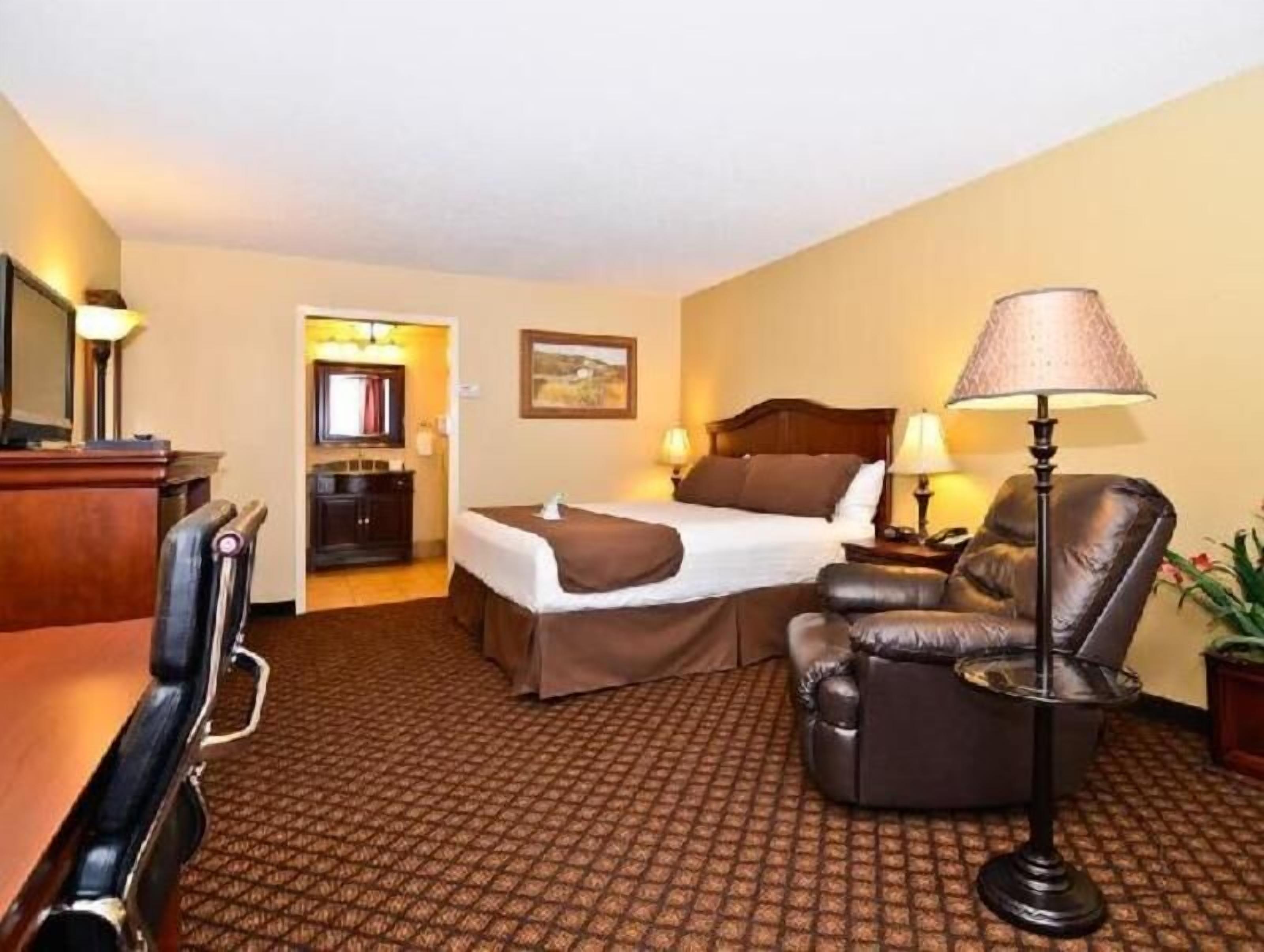 Premium bedding, pillowtop beds, individually furnished, desk