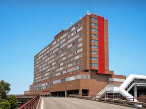 Front of property - Hotel Chamartin The One (Madrid)