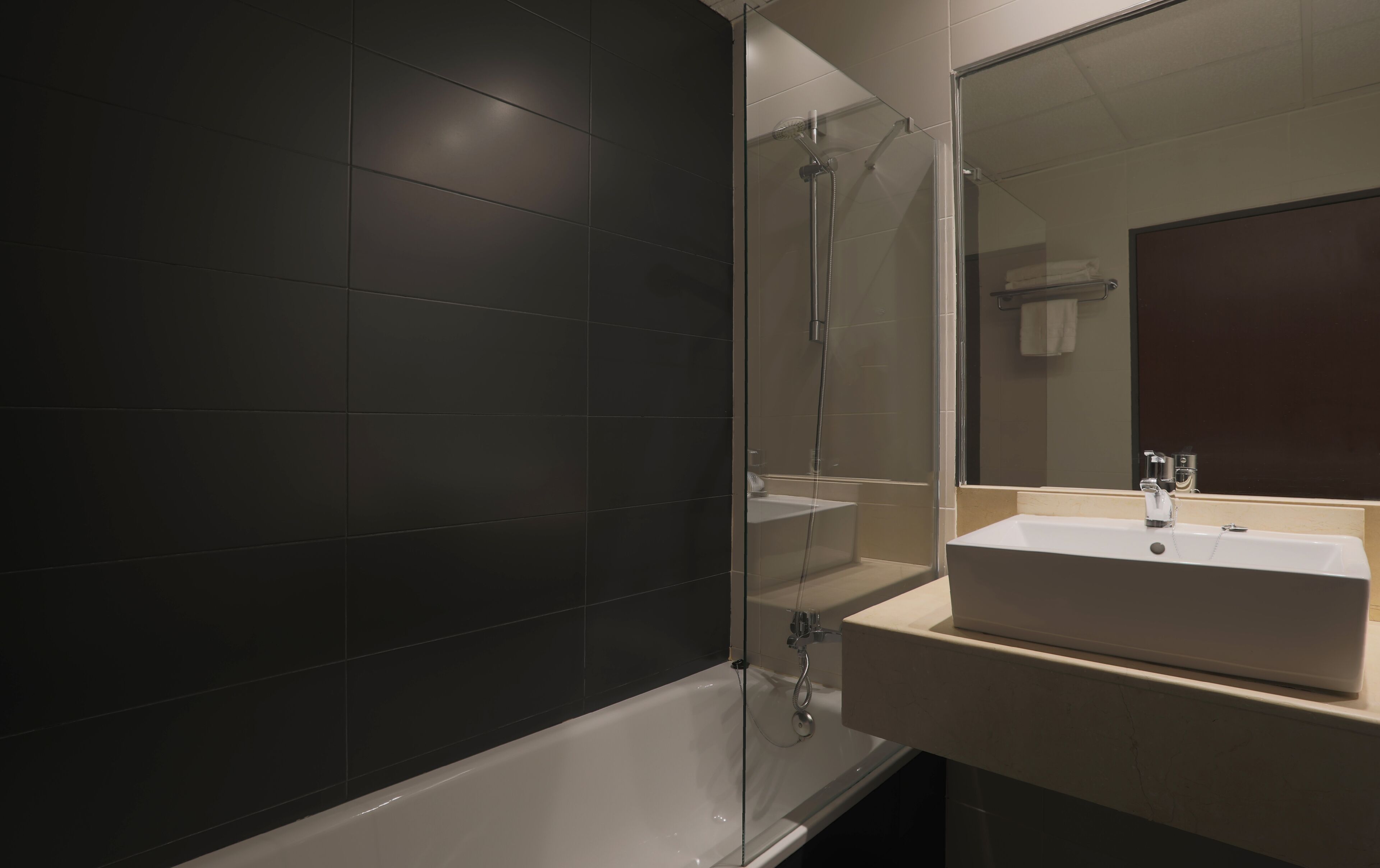 combined shower/bathtub, deep-soaking bathtub, eco-friendly toiletries