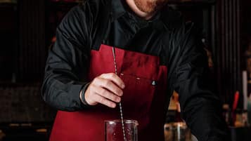 Cocktail bar