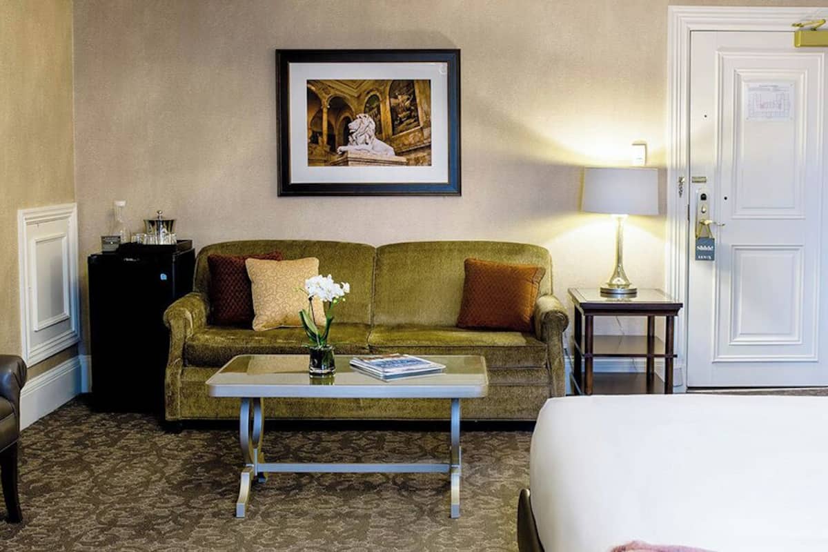 deluxe room, 1 king bed | in-room safe, desk, laptop workspace, blackout curtains