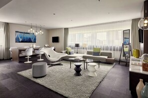 Suite, 1 Schlafzimmer | Wohnzimmer | Flachbildfernseher, Pay-TV