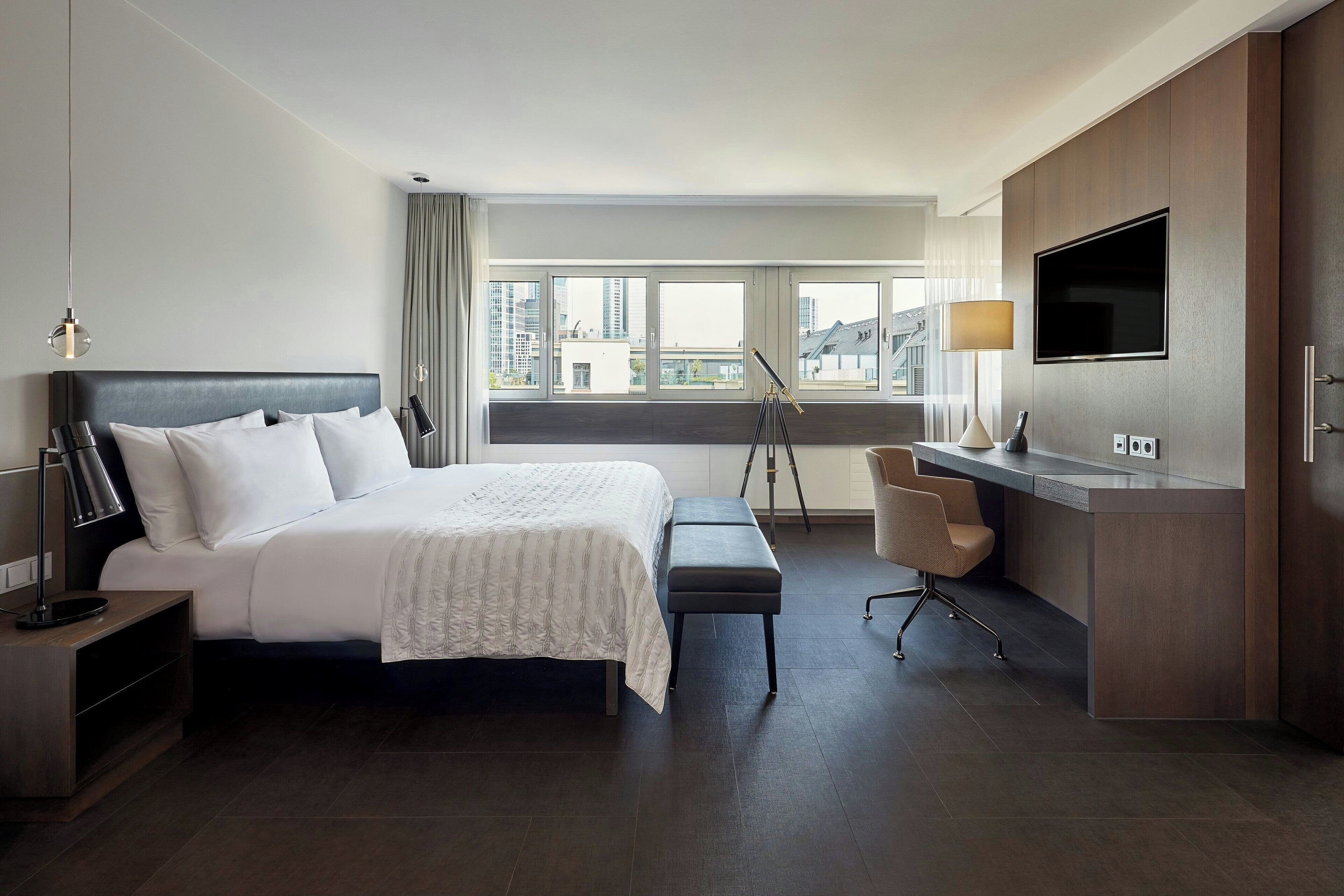 suite, 1 bedroom (view) | 1 bedroom, premium bedding, in-room safe, desk