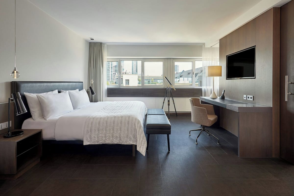 suite, 1 bedroom (view) | 1 bedroom, premium bedding, in-room safe, desk