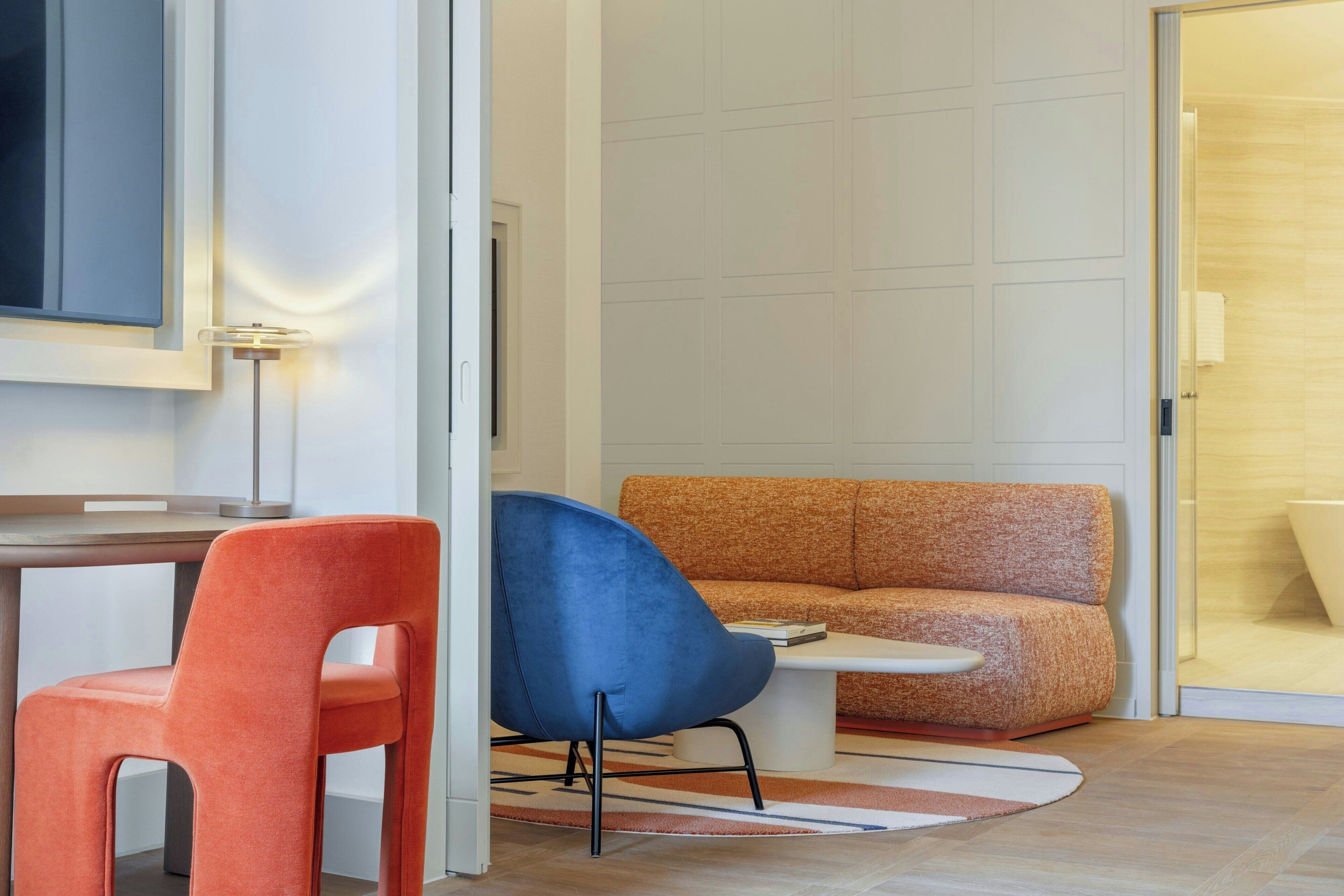 Literie de qualité supérieure, coffres-forts dans les chambres, bureau