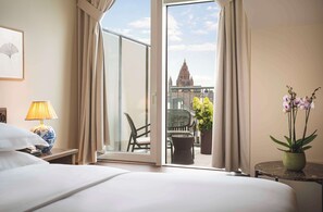 Room, 1 King Bed, Balcony