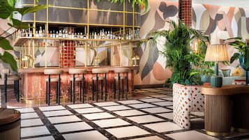 Alfresco dining, serves lunch and dinner