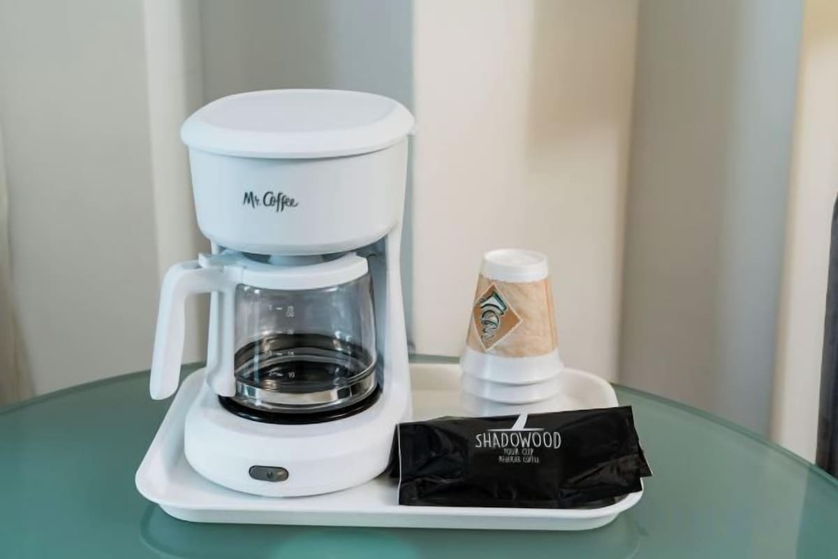 Kaffee und/oder Kaffeemaschine