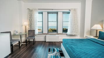 Literie hypoallergénique, coffres-forts dans les chambres, bureau