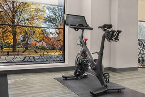 Fitness facility - Hampton Inn & Suites by Hilton Toronto Downtown (Toronto)