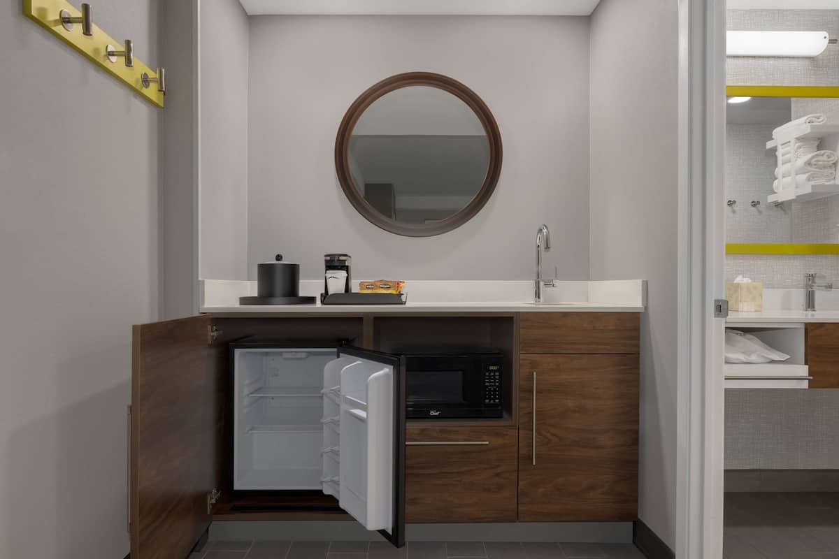 Studio Suite, 1 King Bed