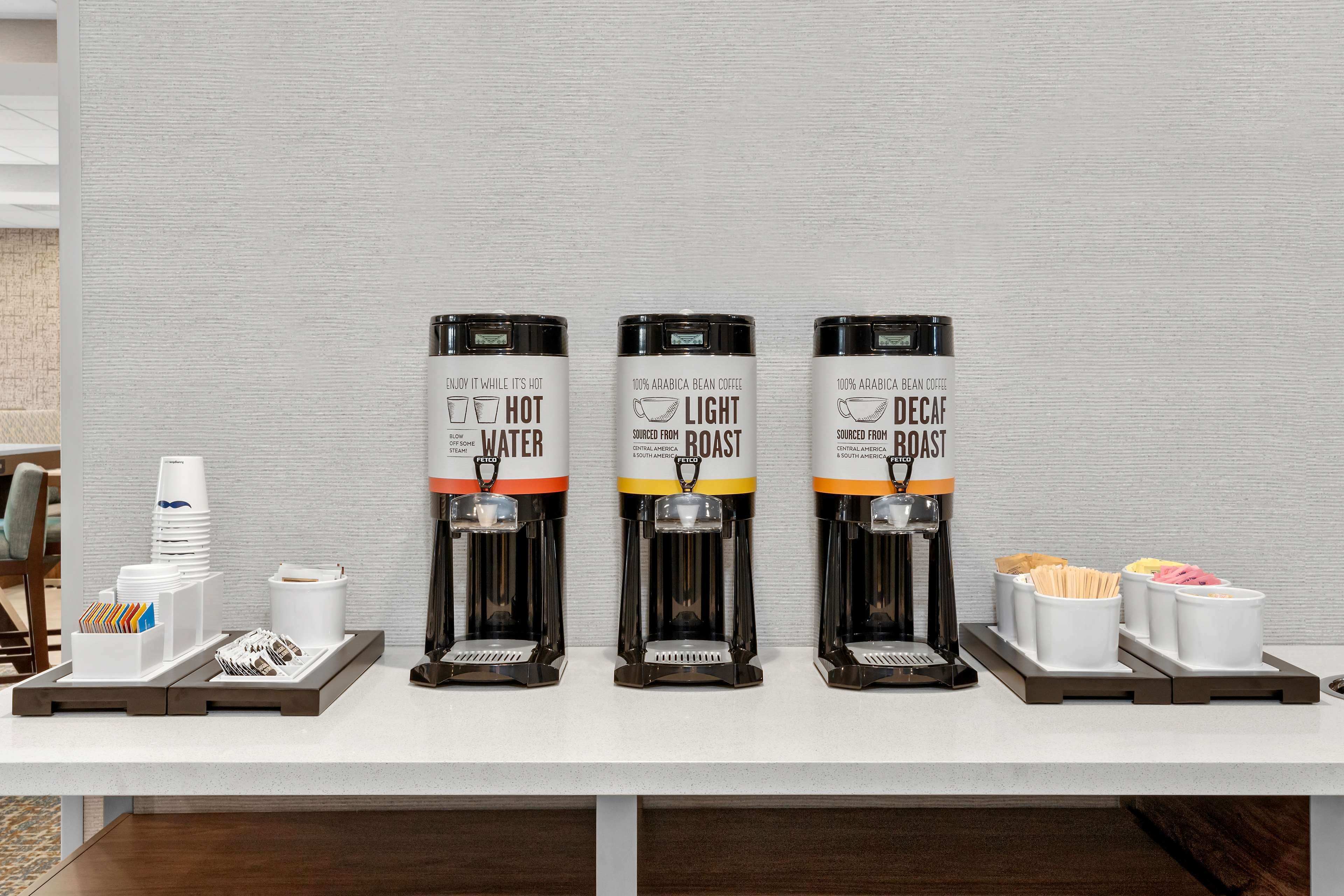 Photo - Hampton Inn & Suites by Hilton Toronto Downtown