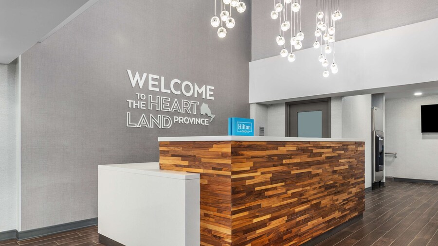 Hampton Inn & Suites by Hilton Toronto Downtown