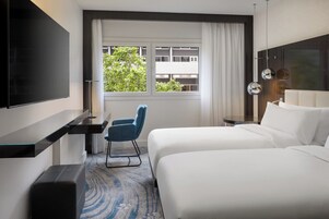 Ropa de cama de alta calidad y minibar 