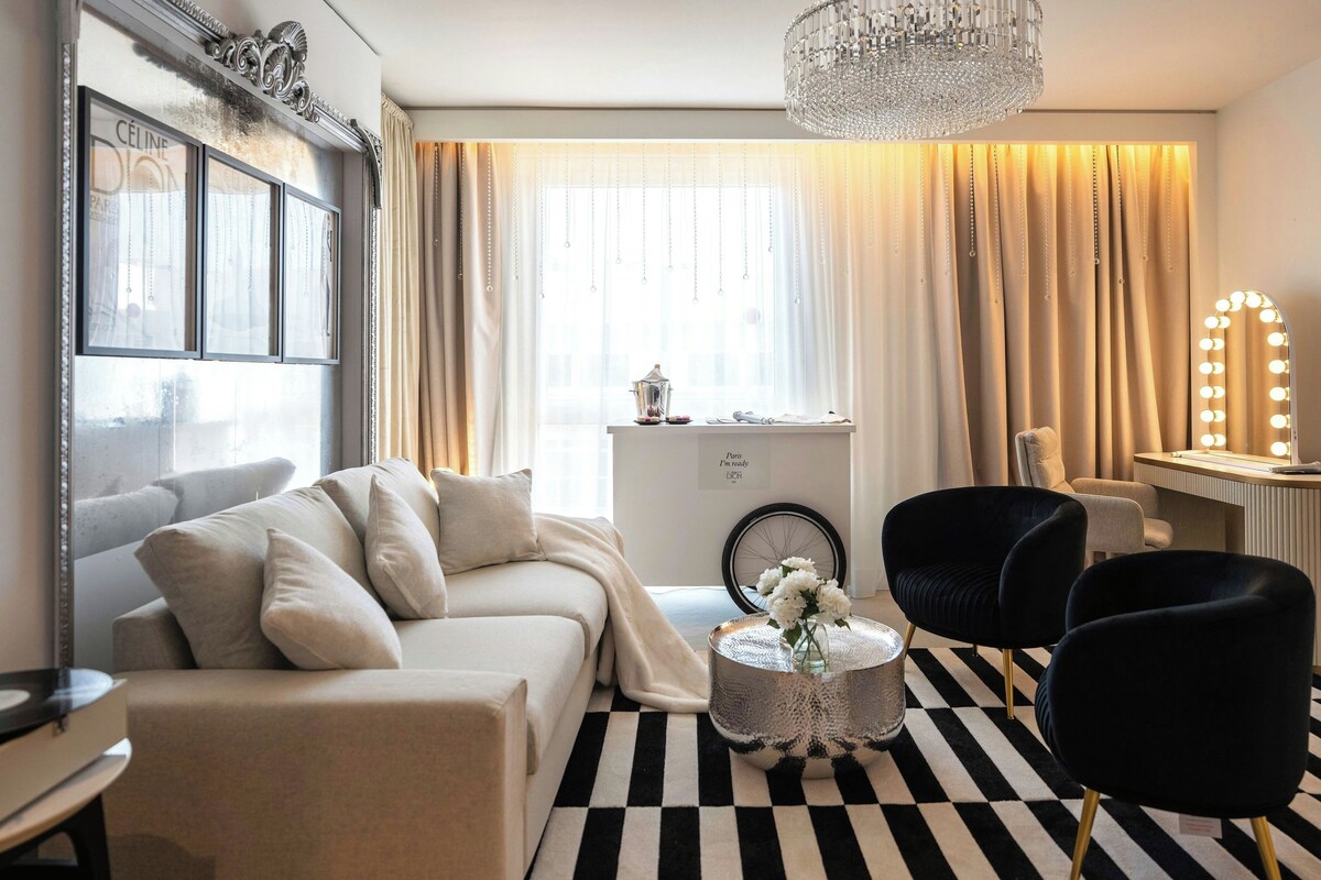 Ropa de cama de alta calidad y minibar 