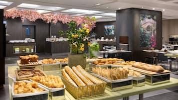 Daily buffet breakfast (EUR 25 per person)