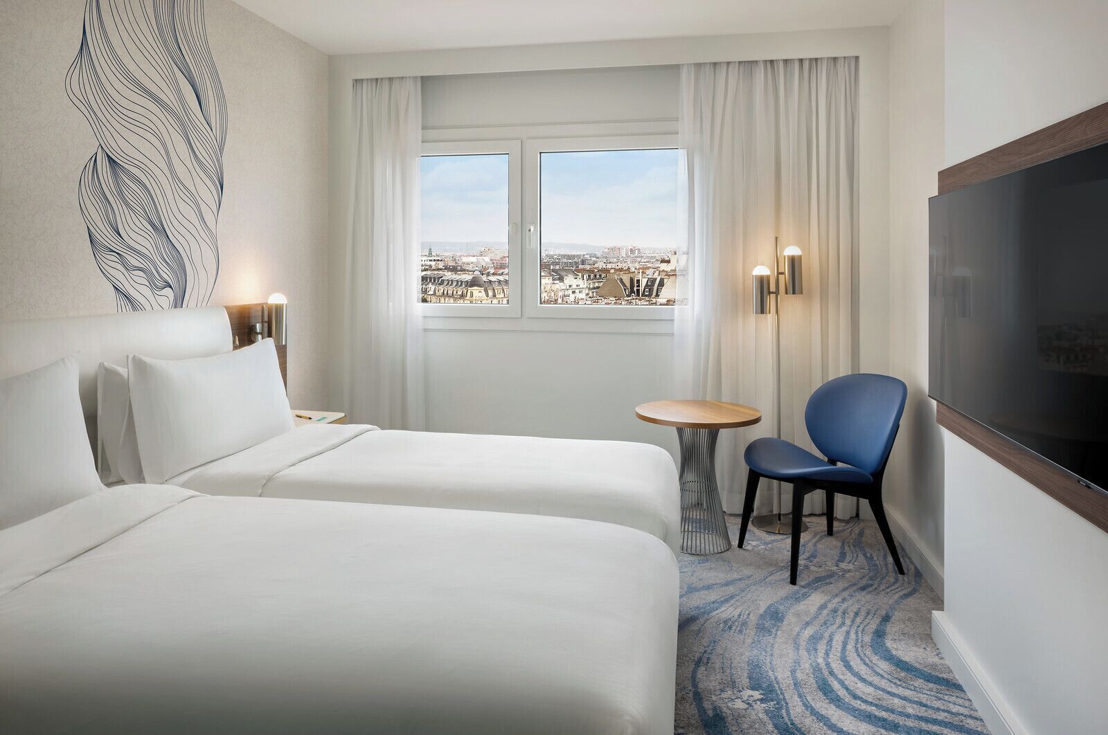 Ropa de cama de alta calidad y minibar 