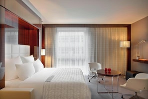 Senior Suite, 1 Bedroom, Non Smoking | 1 bedroom, minibar, in-room safe, individually decorated