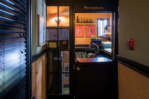 Egyptian cotton sheets, premium bedding, in-room safe