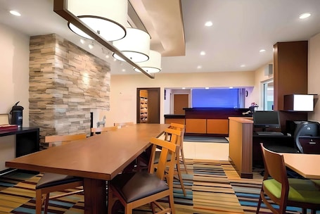 Lobby. Dubuque Inn & Suites