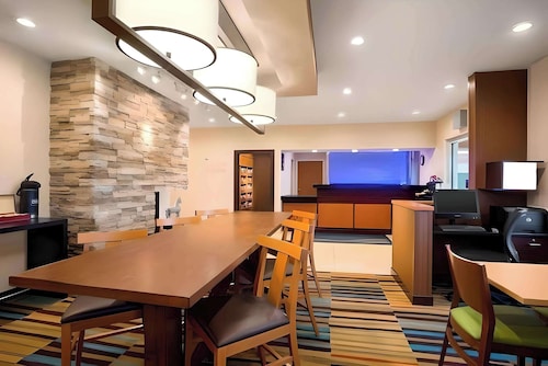 Dubuque Inn & Suites