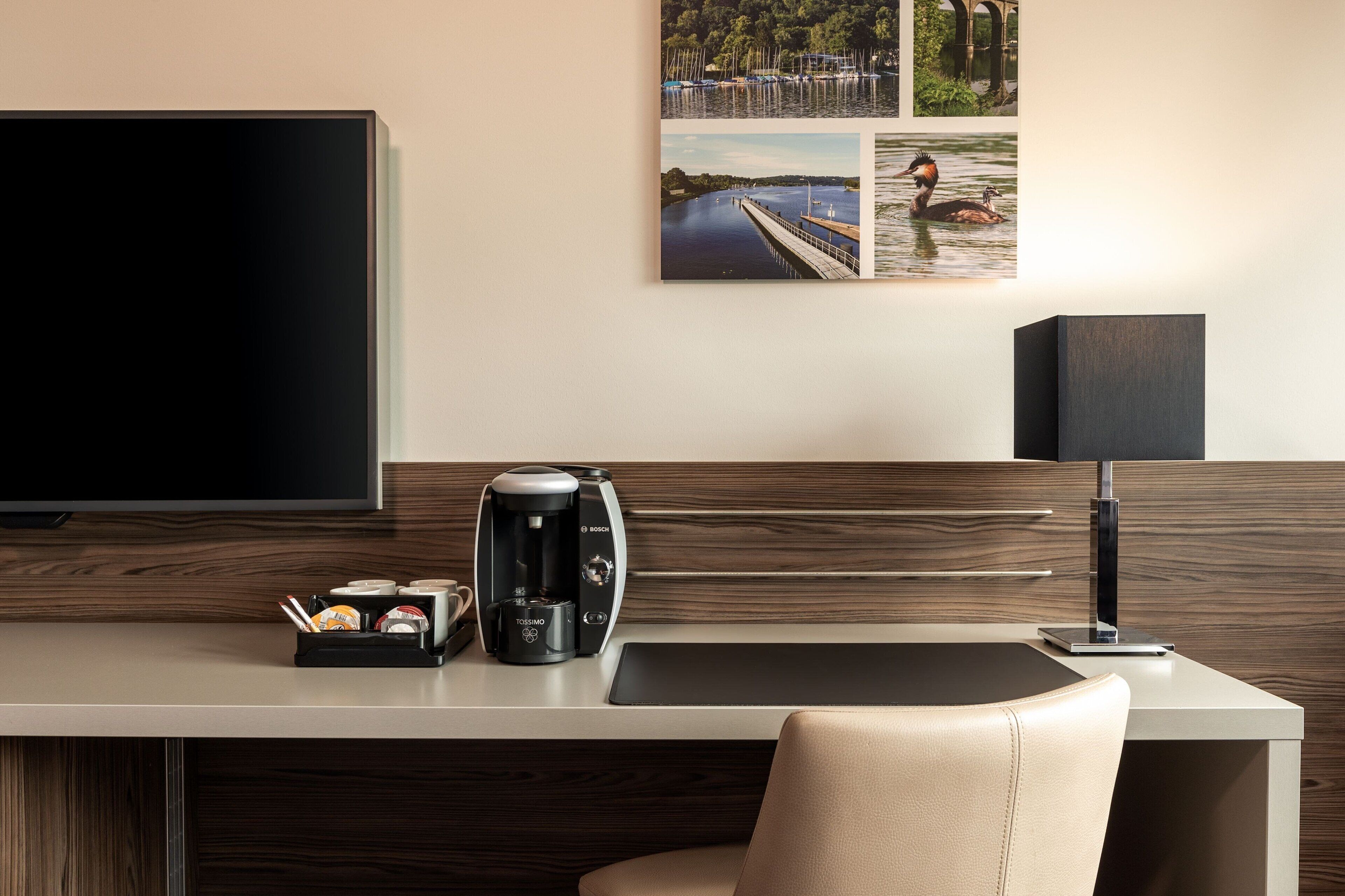 1 bedroom, premium bedding, minibar, in-room safe