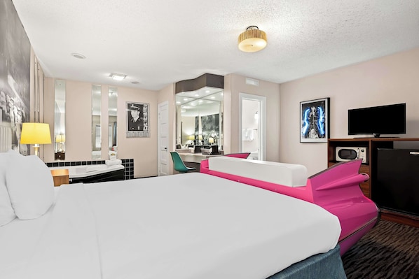 Suite, 1 King-Bett, Nichtraucher, Whirlpool | Individuell dekoriert, Schreibtisch, Verdunkelungsvorhänge