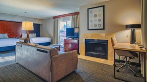 Desk, laptop workspace, iron/ironing board, free WiFi - Sonesta ES Suites Albuquerque (Albuquerque)